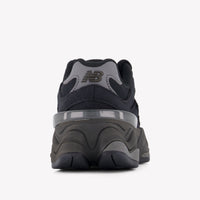 New Balance P9060 Unisex Sneakers in Zwart