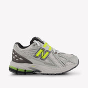 New Balance P1906 Unisex Sneakers in Zilver