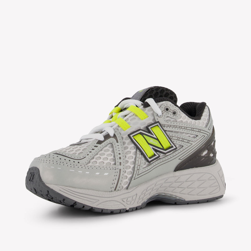 New Balance P1906 Unisex Sneakers in Zilver