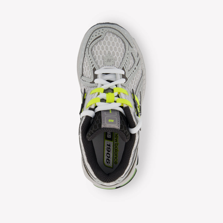New Balance P1906 Unisex Sneakers in Zilver
