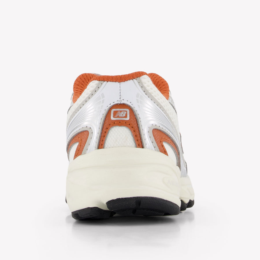 New Balance P740 Unisex Sneakers in Wit