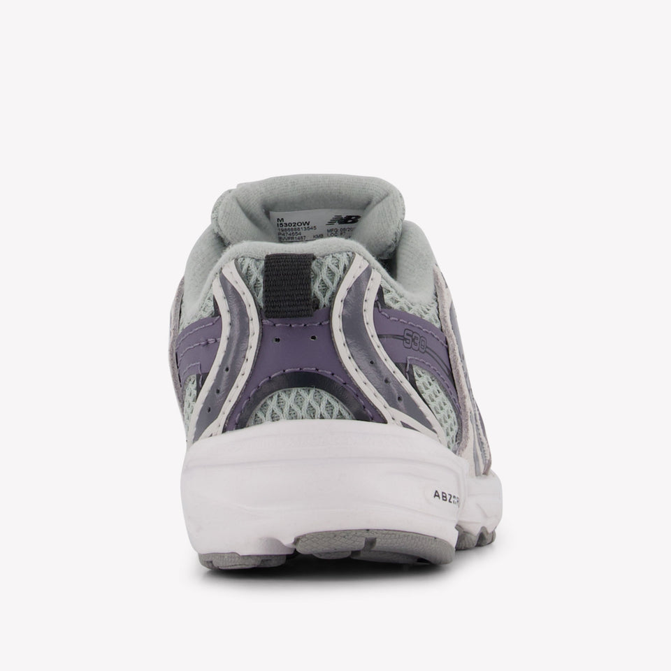 New Balance I530 Unisex Sneakers in Licht Groen