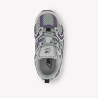 New Balance I530 Unisex Sneakers in Licht Groen