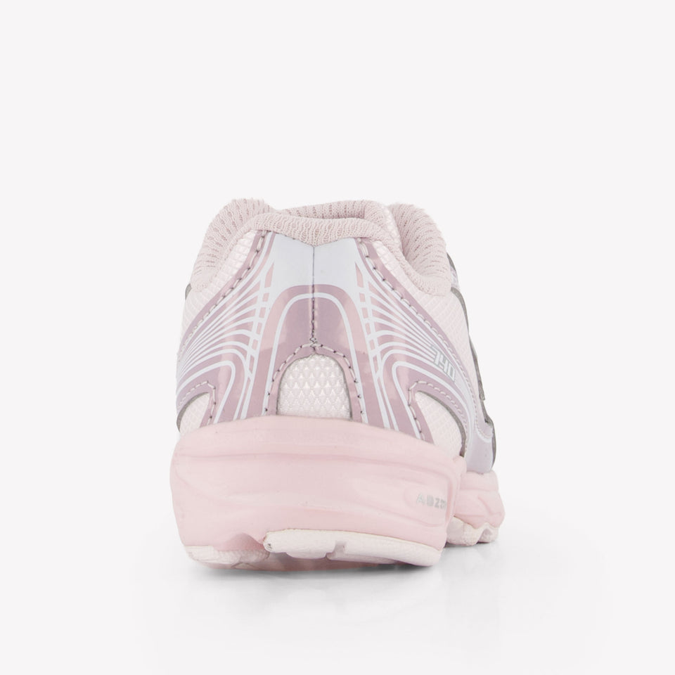 New Balance I740 Unisex Sneakers in Licht Roze