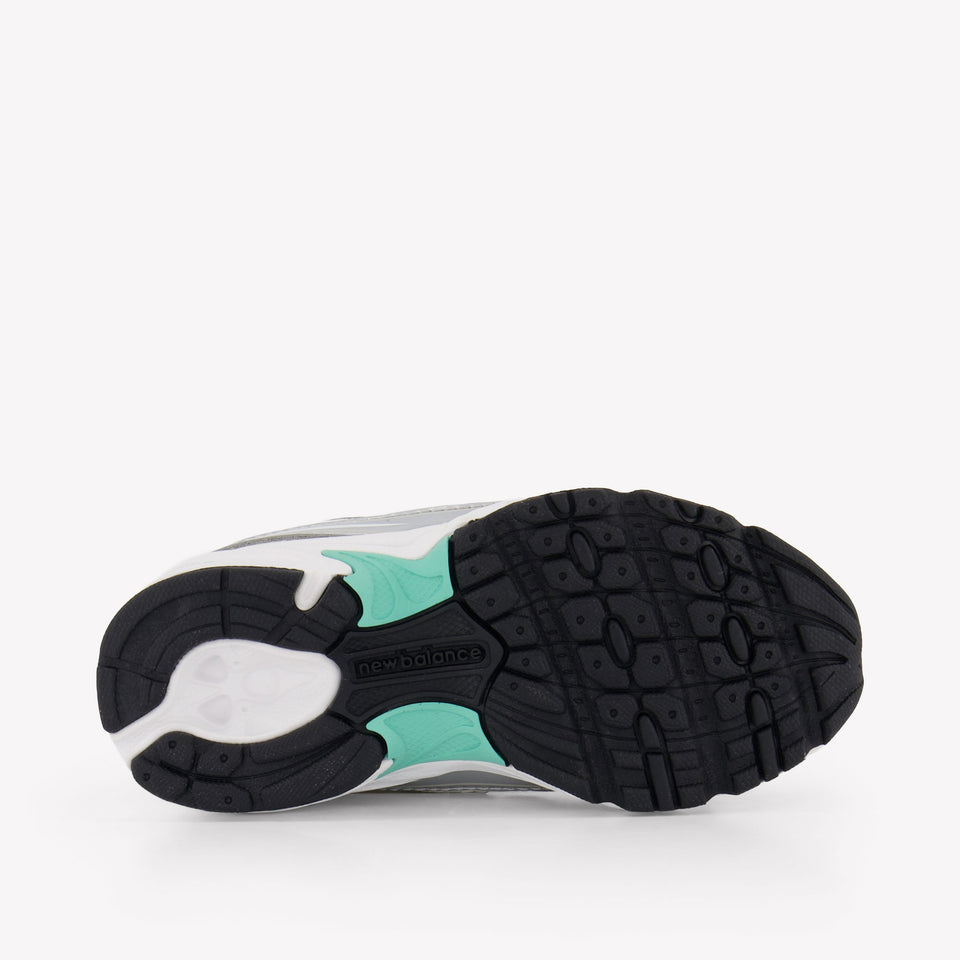 New Balance I740 Unisex Sneakers in Mint