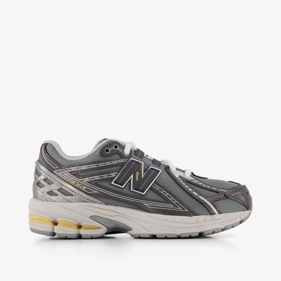 New Balance G1906 Kinder Unisex Sneakers in Donker Grijs