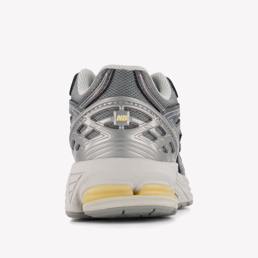 New Balance G1906 Unisex Sneakers in Donker Grijs