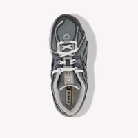 New Balance G1906 Unisex Sneakers in Donker Grijs