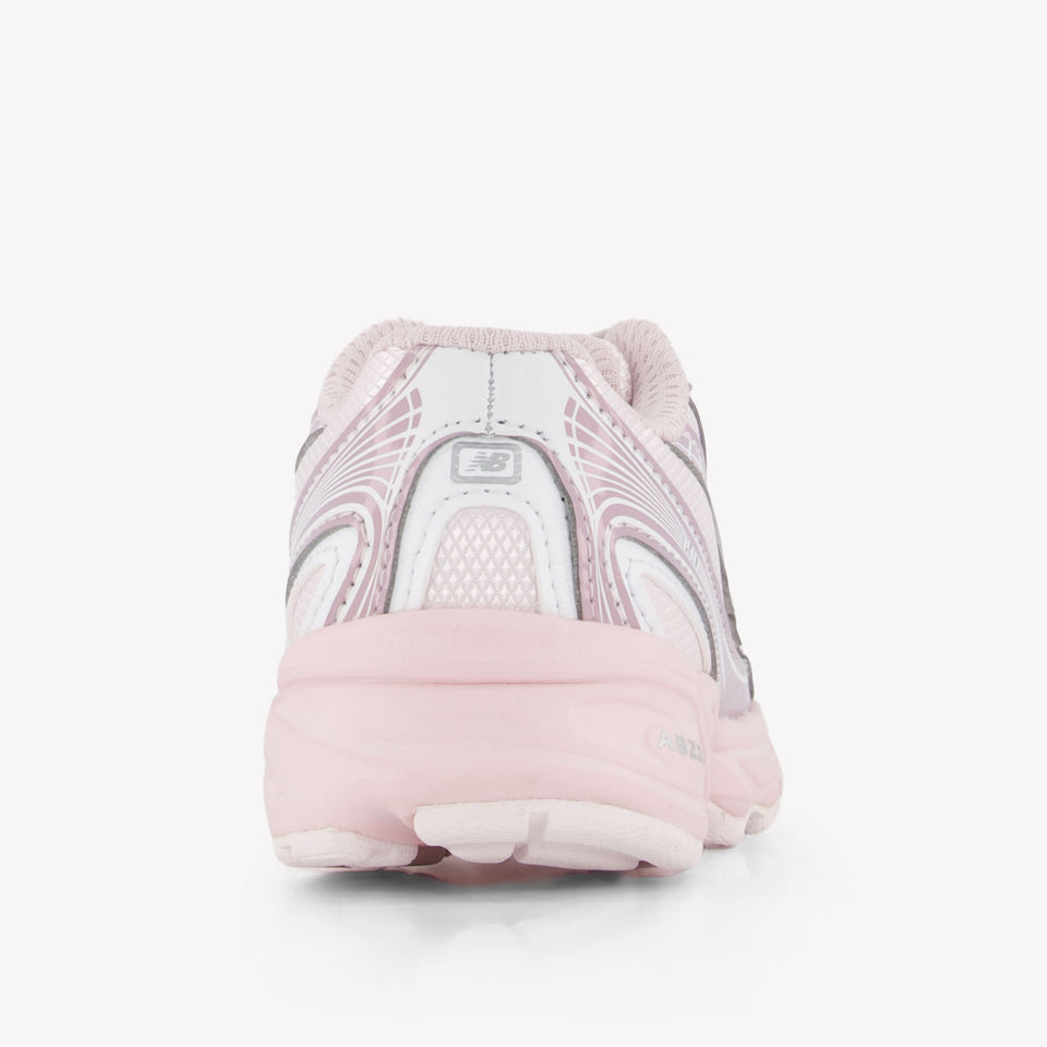 New Balance P740 Unisex Sneakers in Licht Roze