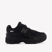 New Balance I2002 Unisex Sneakers in Zwart