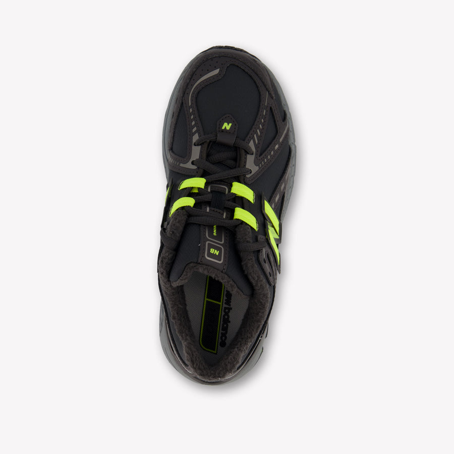 New Balance Unisex Sneakers In Black