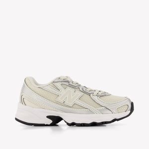 New Balance Unisex Sneakers In OffWhite