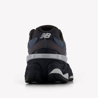 New Balance P9060 Unisex Sneakers In Donker Grijs