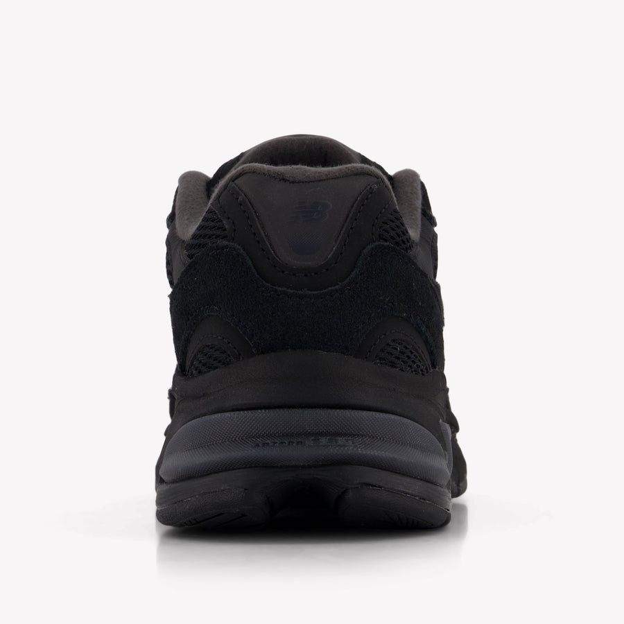 New Balance Unisex Sneakers In Black