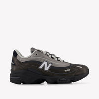 New Balance G1000 Unisex Sneakers In Black