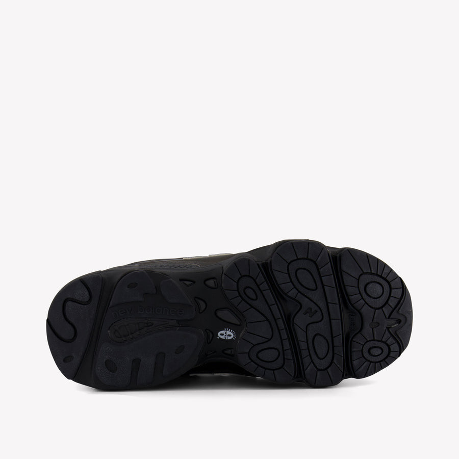 New Balance G1000 Unisex Sneakers In Black