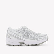 New Balance 740 girls sneakers in Silver