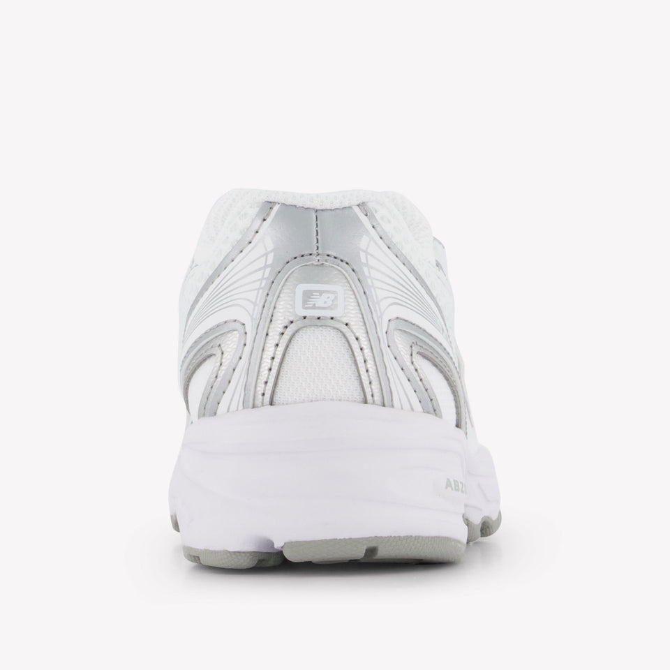 New Balance 740 girls sneakers in Silver