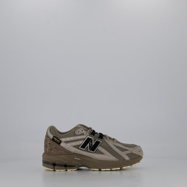 New Balance 1906 Unisex Sneakers In Beige