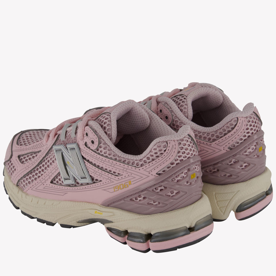 New Balance 1906 Unisex Sneakers in Light Pink