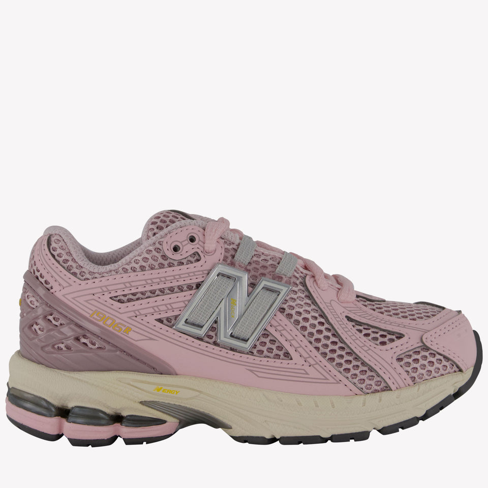 New Balance 1906 Unisex Sneakers in Light Pink