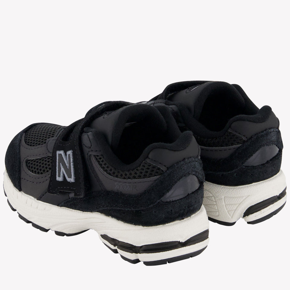 New Balance 2002 Unisex Sneakers In Zwart