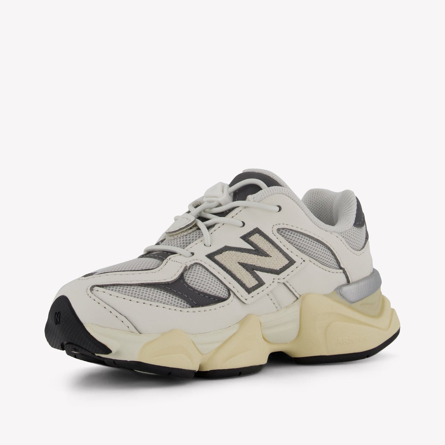 New Balance 9060 Unisex Sneakers in OffWhite