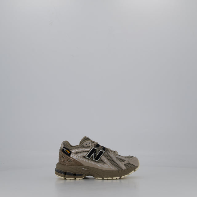 New Balance 1906 Unisex Sneakers In Beige