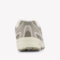 New Balance IZ740 Unisex Sneakers in Taupe