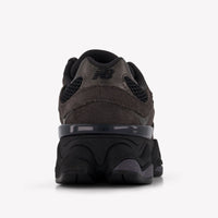 New Balance Unisex Sneakers In Black
