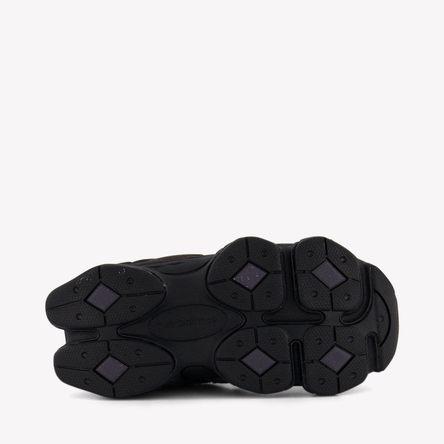 New Balance Unisex Sneakers In Black