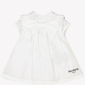 バルメインの女の赤ちゃんのドレス白